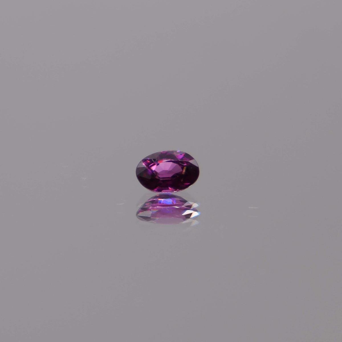 0.56ct Purple Rhodolite Garnet Oval DXBS6039